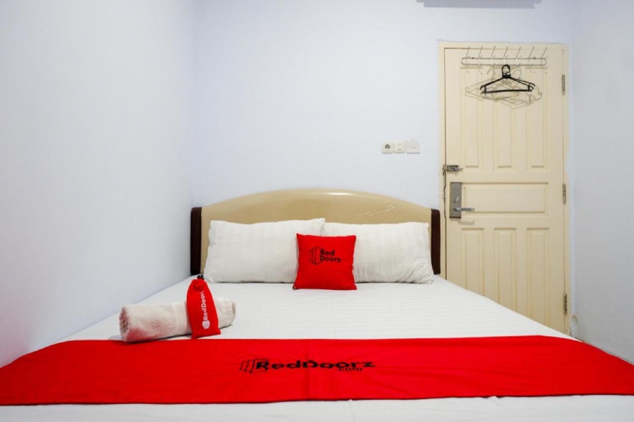 Reddoorz @ Hotel Bravo Pantai Kamali Bau Bau Baubau Exteriör bild