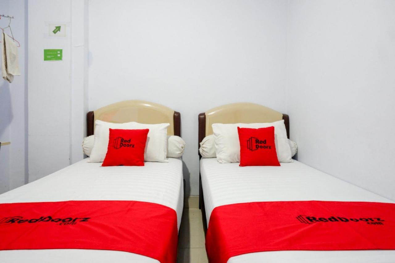 Reddoorz @ Hotel Bravo Pantai Kamali Bau Bau Baubau Exteriör bild