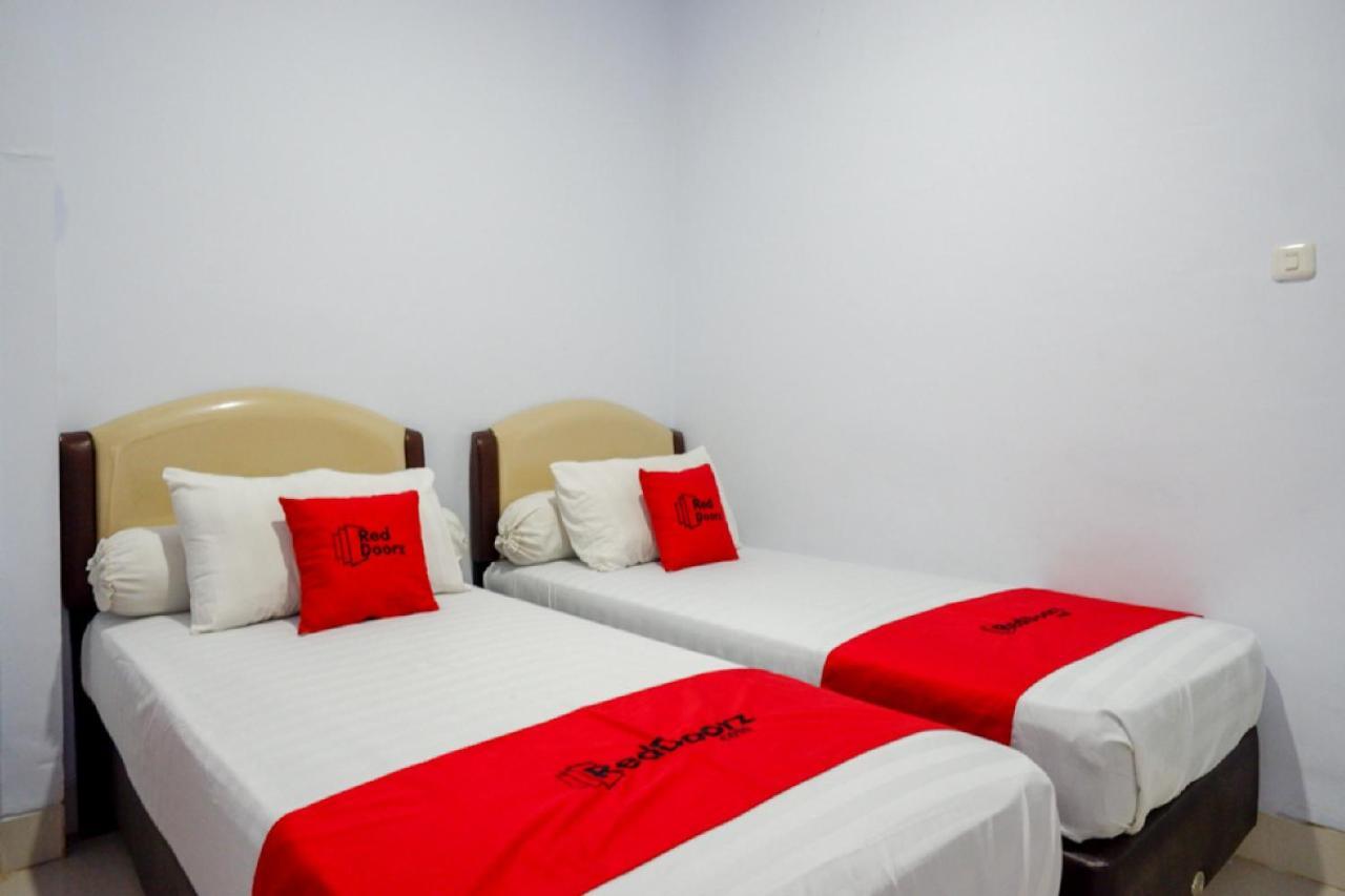 Reddoorz @ Hotel Bravo Pantai Kamali Bau Bau Baubau Exteriör bild